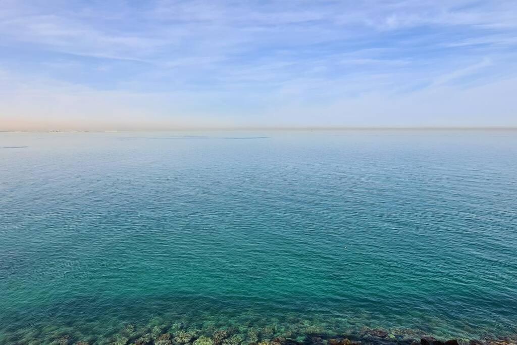 A Perfect Escape - Sea Facing Apartment Ras al-Khaimah Exterior foto