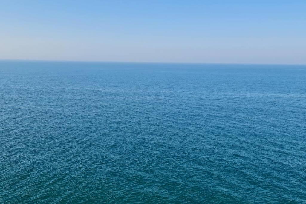A Perfect Escape - Sea Facing Apartment Ras al-Khaimah Exterior foto